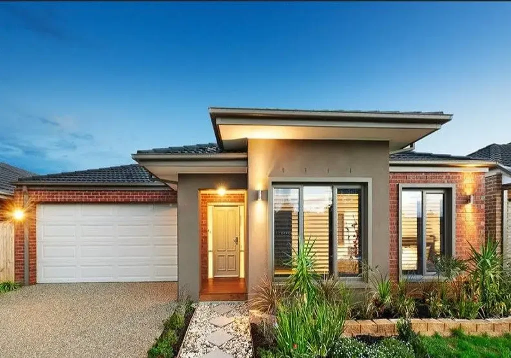 FAMILY HOME IN PRIME LOCATION!!