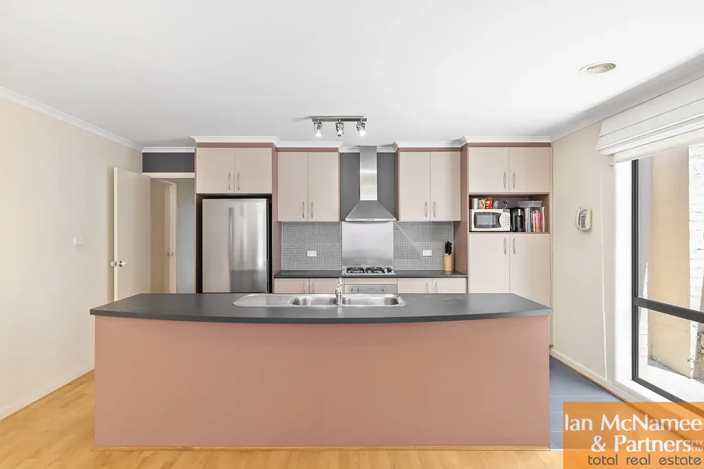 Jerrabomberra 3침실 2/136 Halloran Drive: Modern Living Made Easy