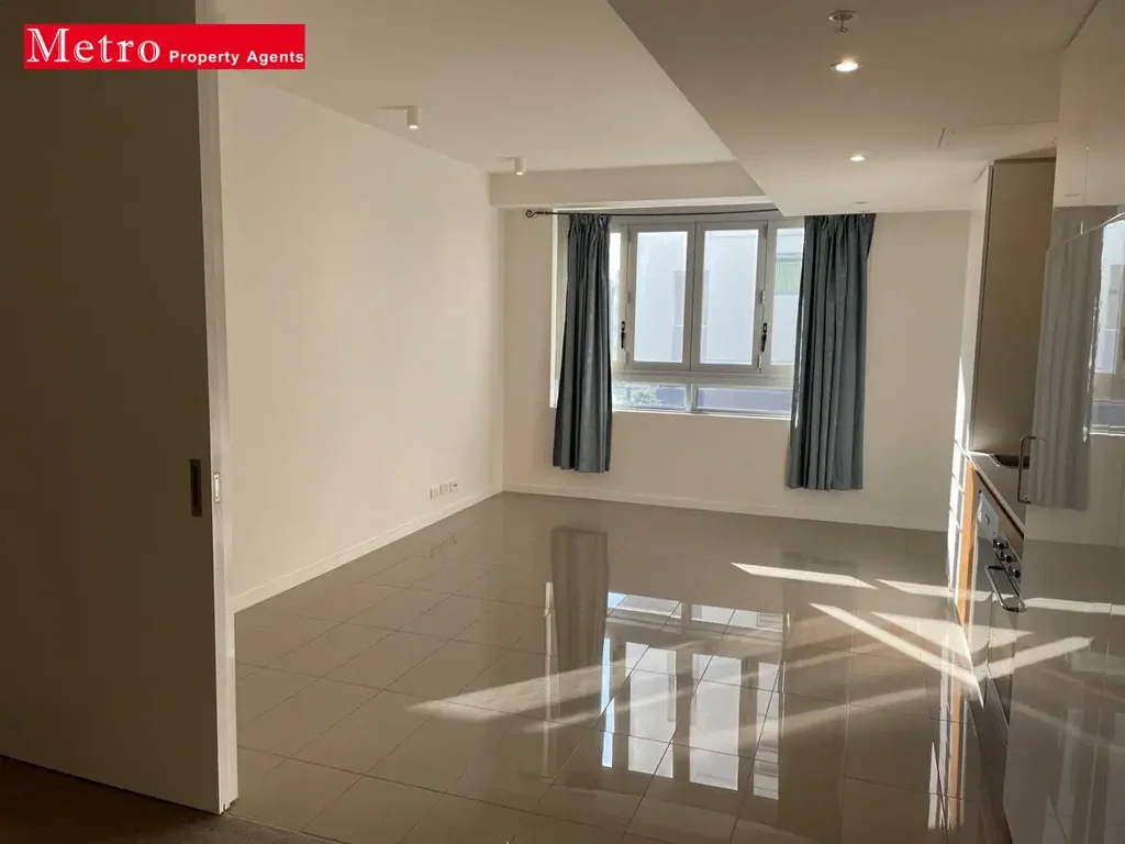 Executive Rental - Convenient. Quiet. In-House Gym & Pool