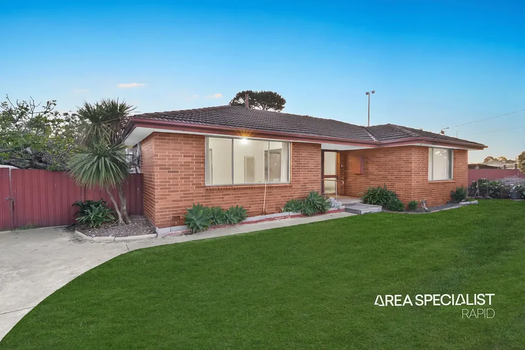 15 Weigela Court, Doveton, VIC 3177