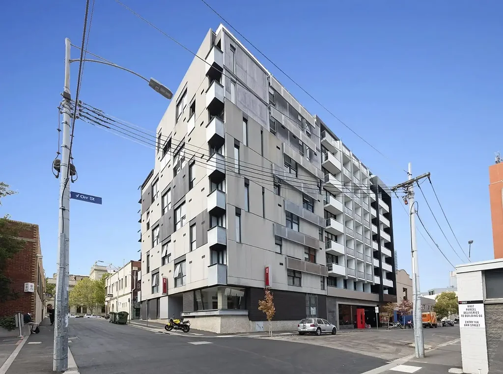 Carlton 1房 Carlton中心单身公寓 开放式生活区 全furnished 周租$350 毗邻名校 High-Yield Student Accommodation