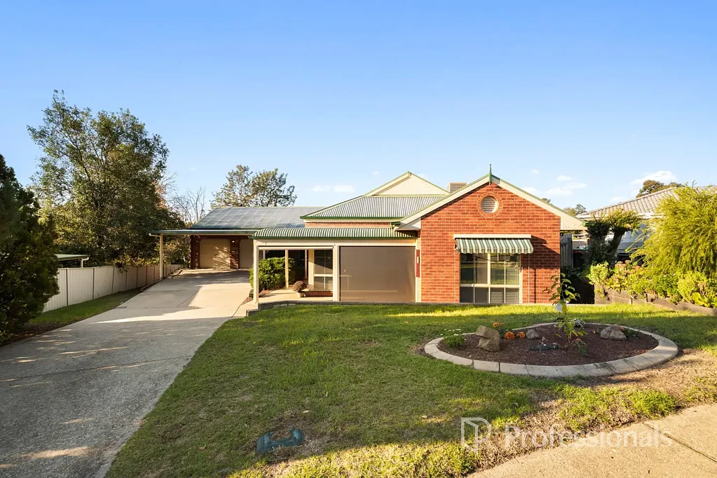 West Wodonga 5Phòng ngủ FAMILY LIVING AT ITS FINEST!!