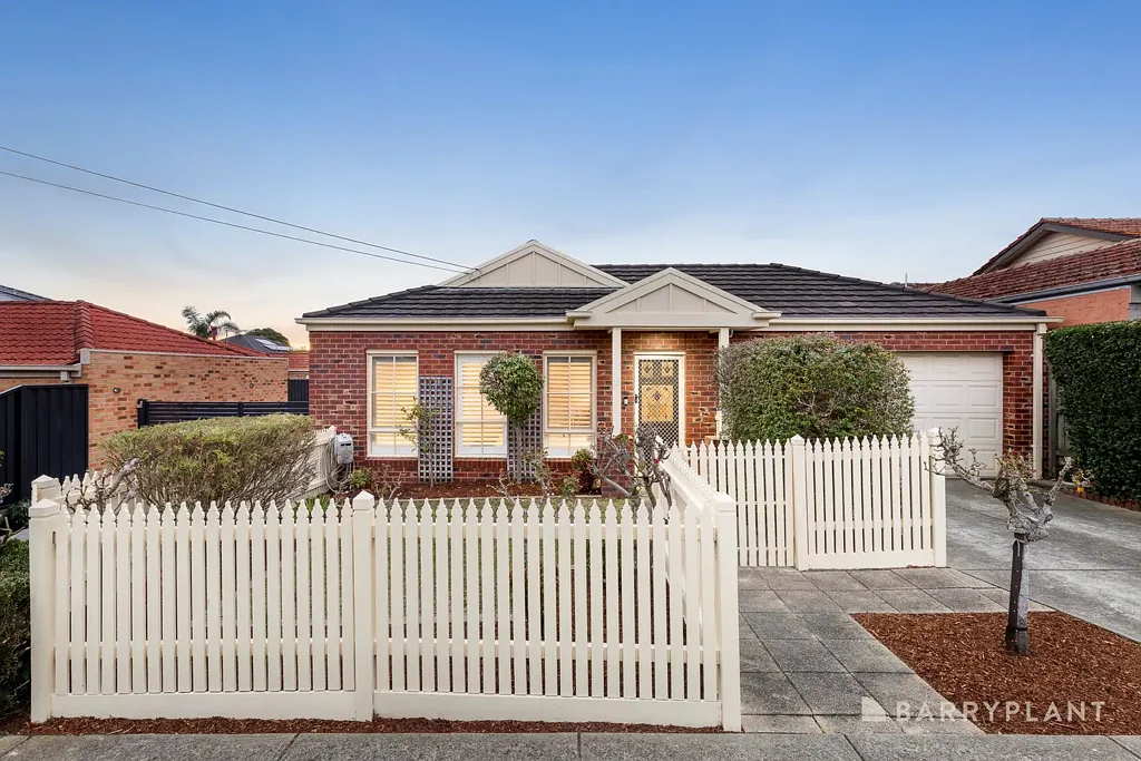 13 Isabella Street, Parkdale, VIC 3195