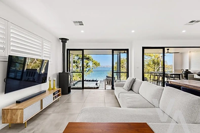 60 Bareki Road, Eleebana, NSW 2282, 3房, 3浴, Section