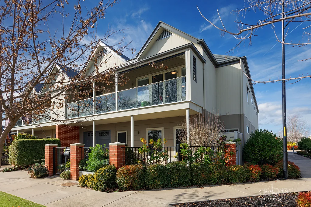 76 GORDON STREET, Wodonga, VIC 3690