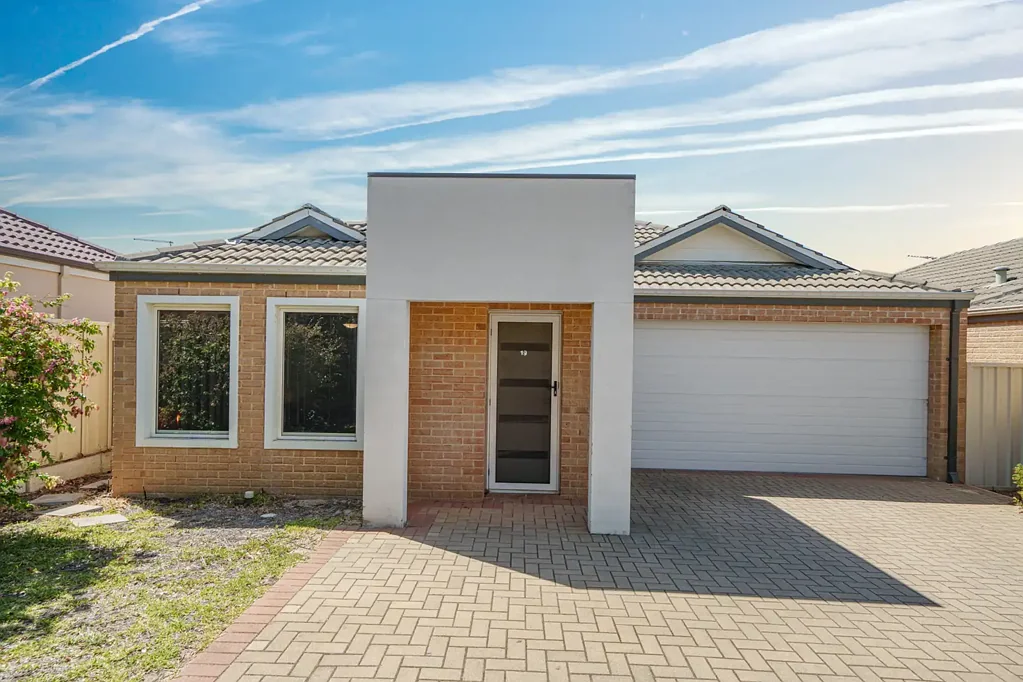 19/17-21 Third Avenue, Kelmscott, WA 6111