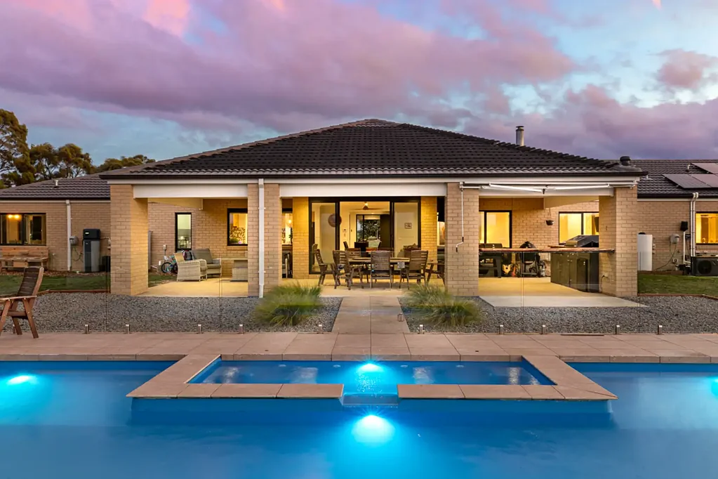 34 Kennedys Road, Smythes Creek, VIC 3351