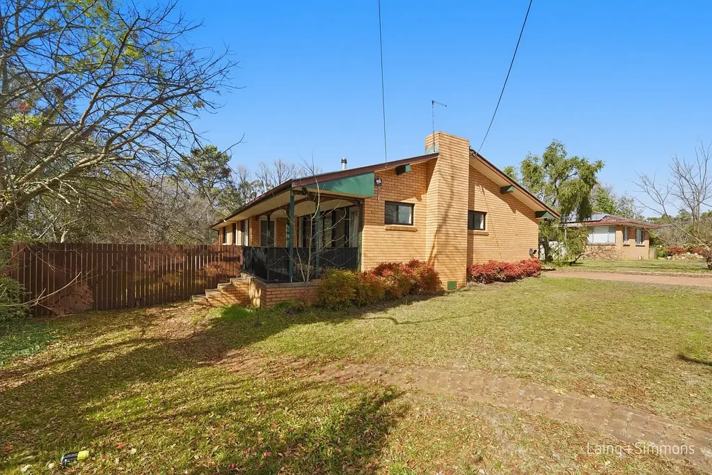 Spacious Family Living on South Hill with Huge Backyard & Modern Renovations