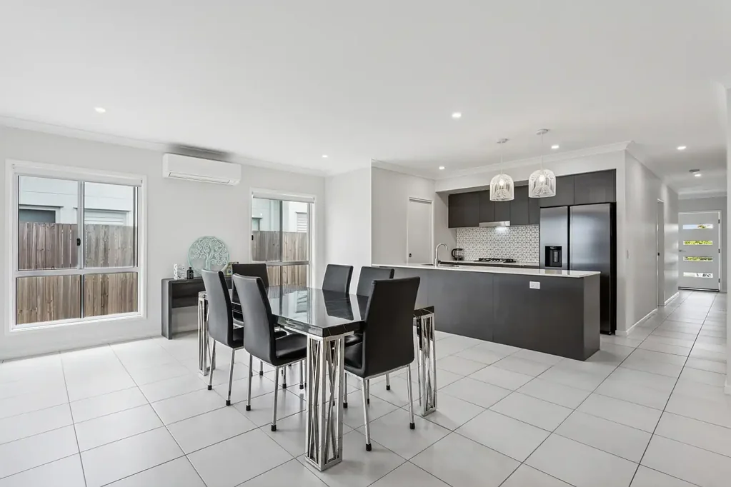 Nirimba 4部屋 Modern Coastal Comfort & Room to Create Your Dream Oasis