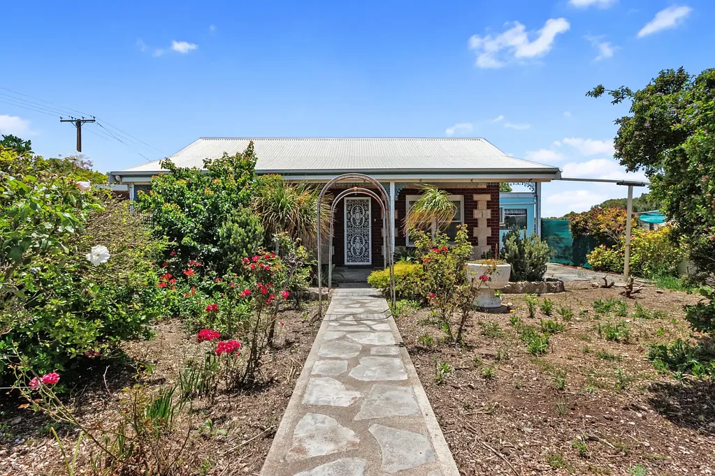 Edithburgh 3Habitaciones Charming, comfortable, and full of potential.