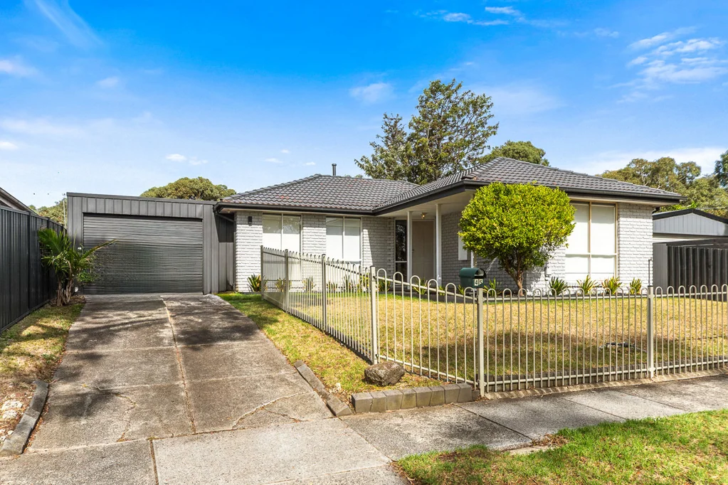 45 Herbert Road, Carrum Downs, VIC 3201