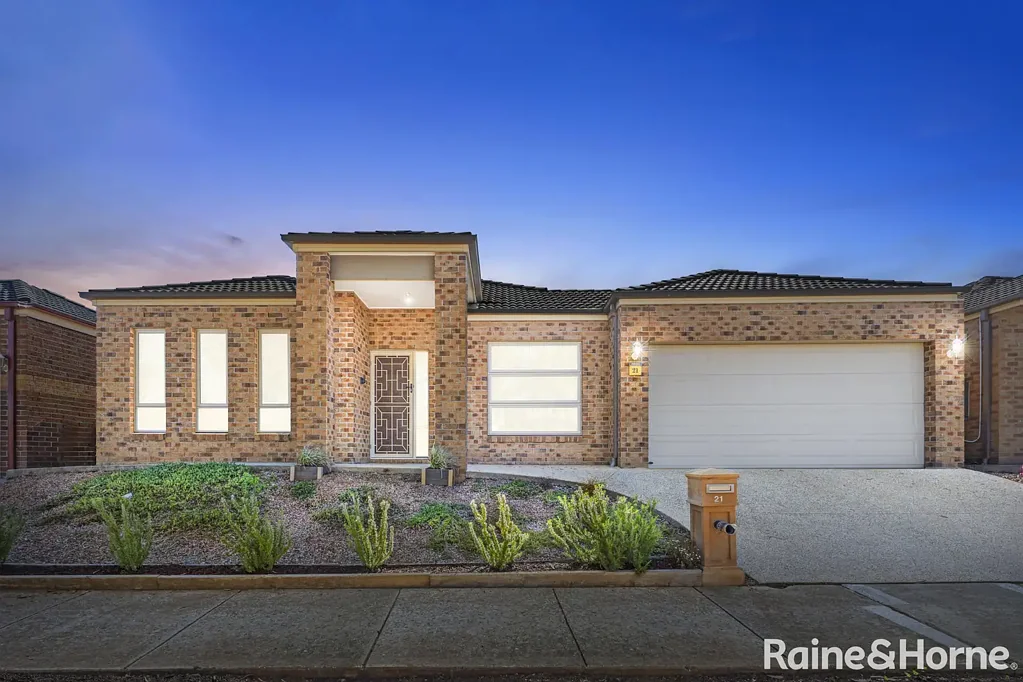 Brookfield 4房 Brookfield中心美居 4卧2卫 开放式设计 现代厨房 主卧套房 双车库 静谧街道 家园首选 A Real Family Entertainer