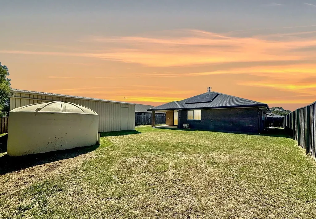 Chinchilla 4Moenga IMMACULATE LIVING, HUGE SHED, SOLAR & AWESOME NEIGHBOURS