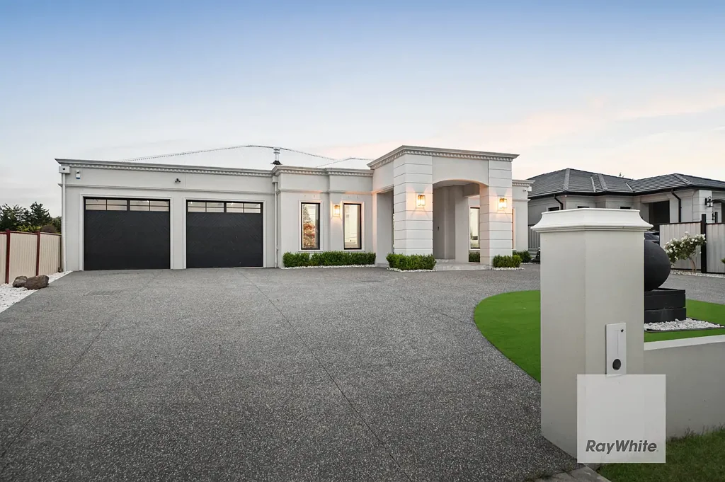 Greenvale 6غرفة نوم * UNDER CONTRACT by MALEK YOUNAN *