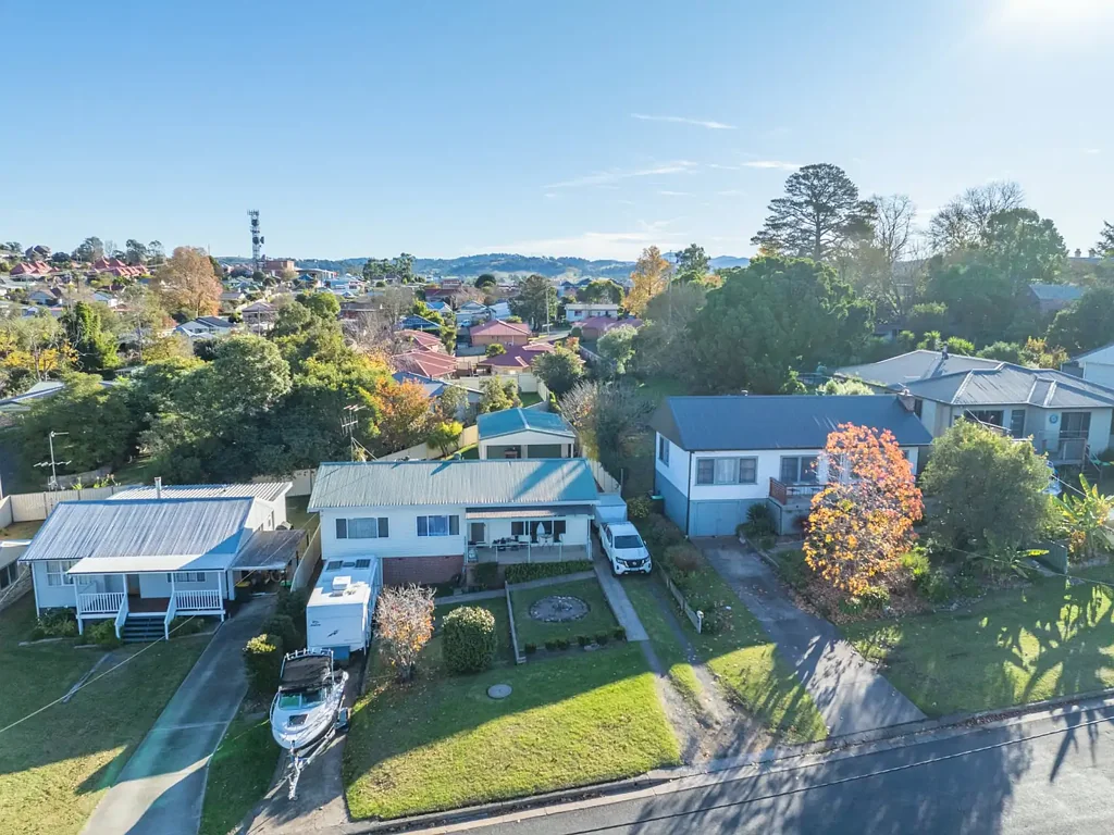 Bega 3 Bedroom WALK TO TOWN