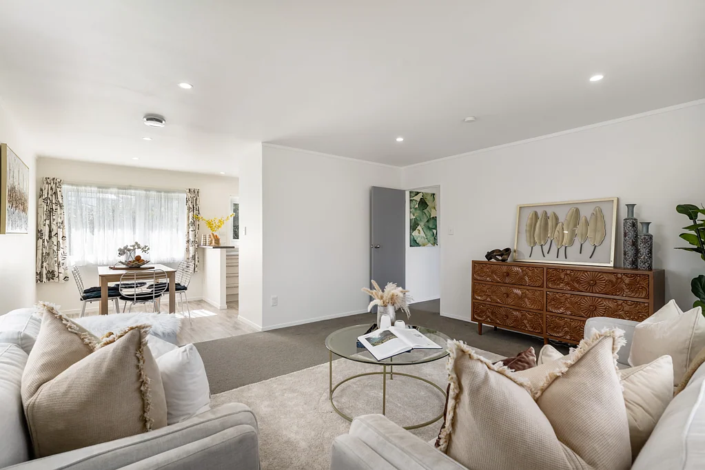 Highland Park 3 Slaapkamer Elevated, Sunny, & Superbly Located