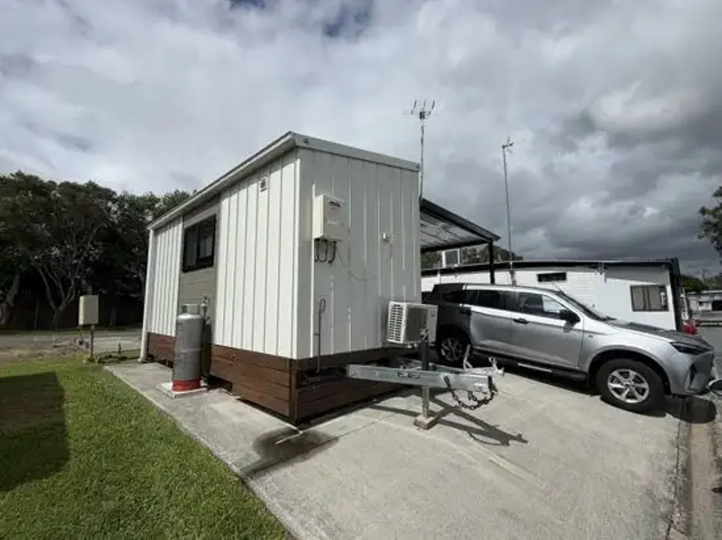 Chinderah Open Plan Self Contained Studio - Pet Friendly