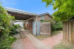 75 Robertson Drive, Mornington