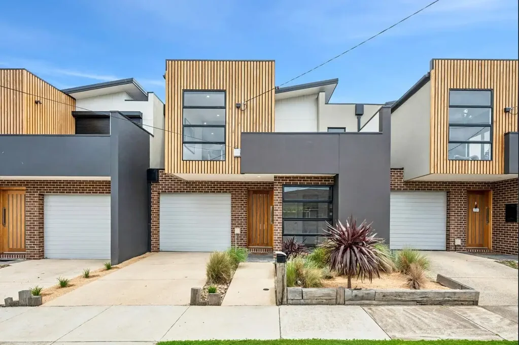 15 Lothian Street, Rippleside, VIC 3215