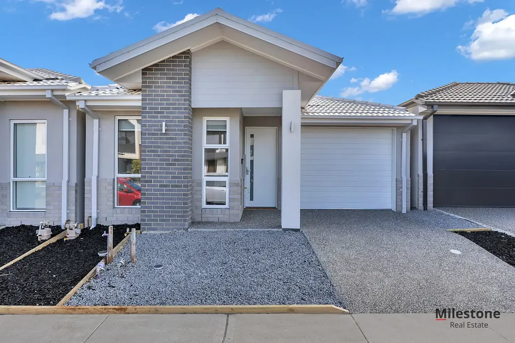 Comfortable 2-Bedroom Home Close to New Tarneit Station