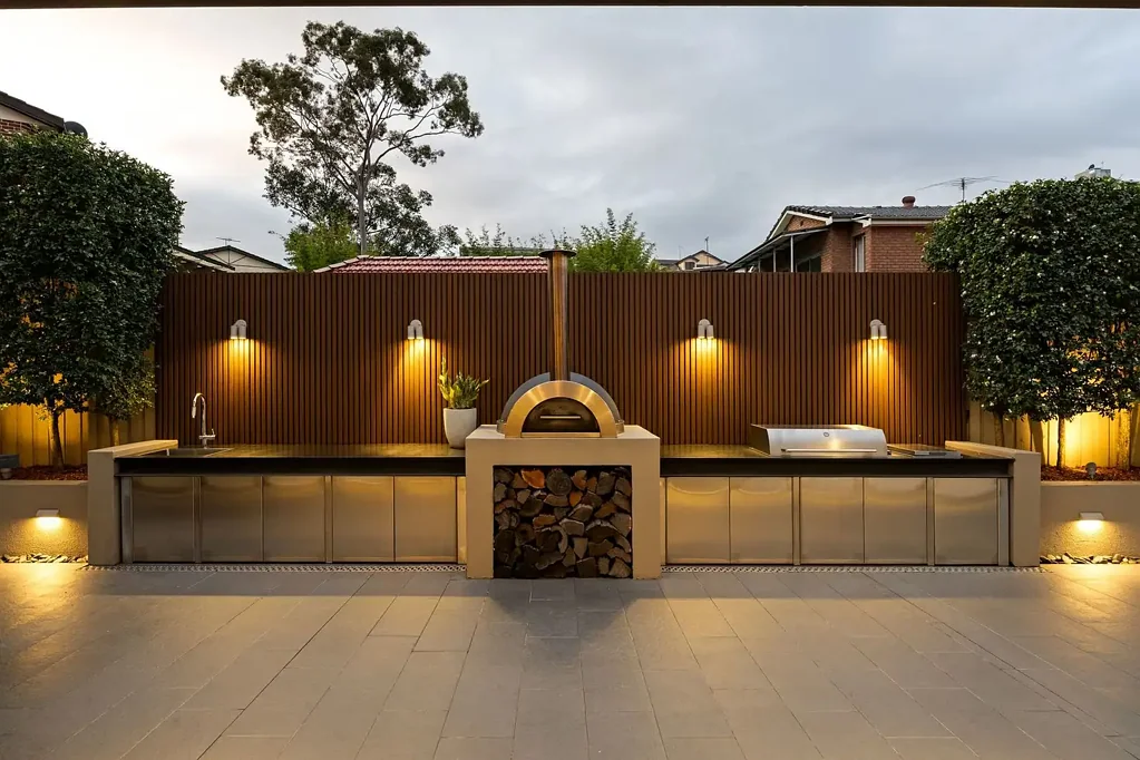 Enfield 4Moenga Architecturally Reimagined Family Luxury Showcases the Best of Both Worlds