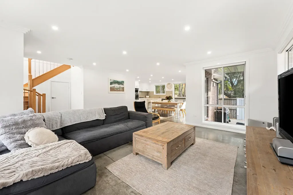 Albion Park Rail 3 Slaapkamer BOUTIQUE LAKESIDE LIVING