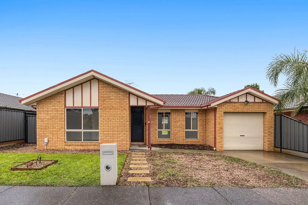 Contemporary Living in a Prime Epping Pocket