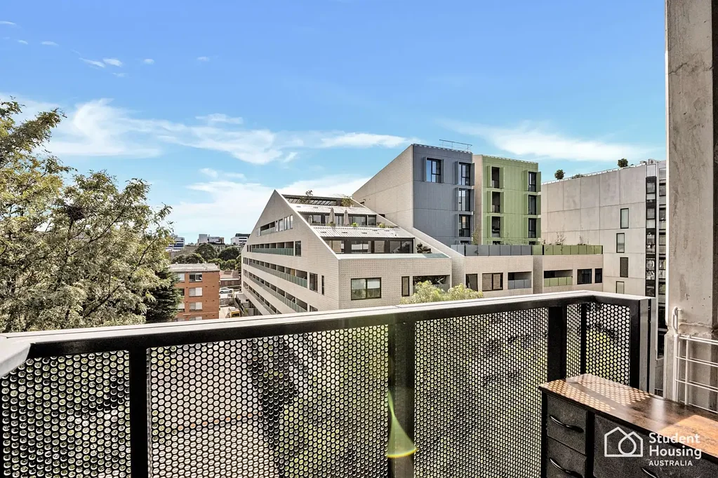 Windsor 1房 实用单间布局 私人阳台 现代化浴室 安全建筑 地理位置便利 Affordable Student Accommodation Investment in the Heart of Windsor