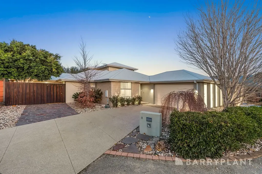 8 Batman Court, Werribee, VIC 3030
