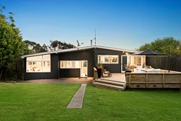 23 Blakeborough Drive, Forrest Hill