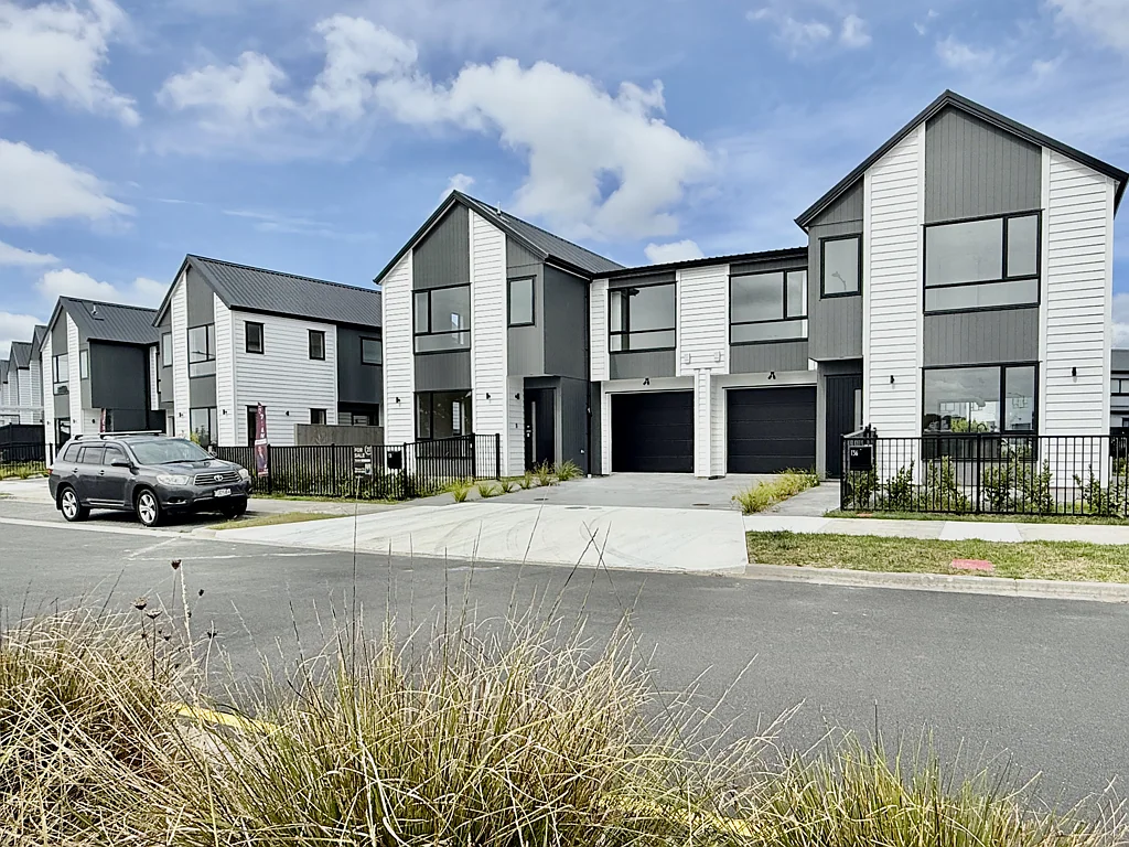 Kumeu 4 Slaapkamer Brand New, Open Views ! Urgent Sale !