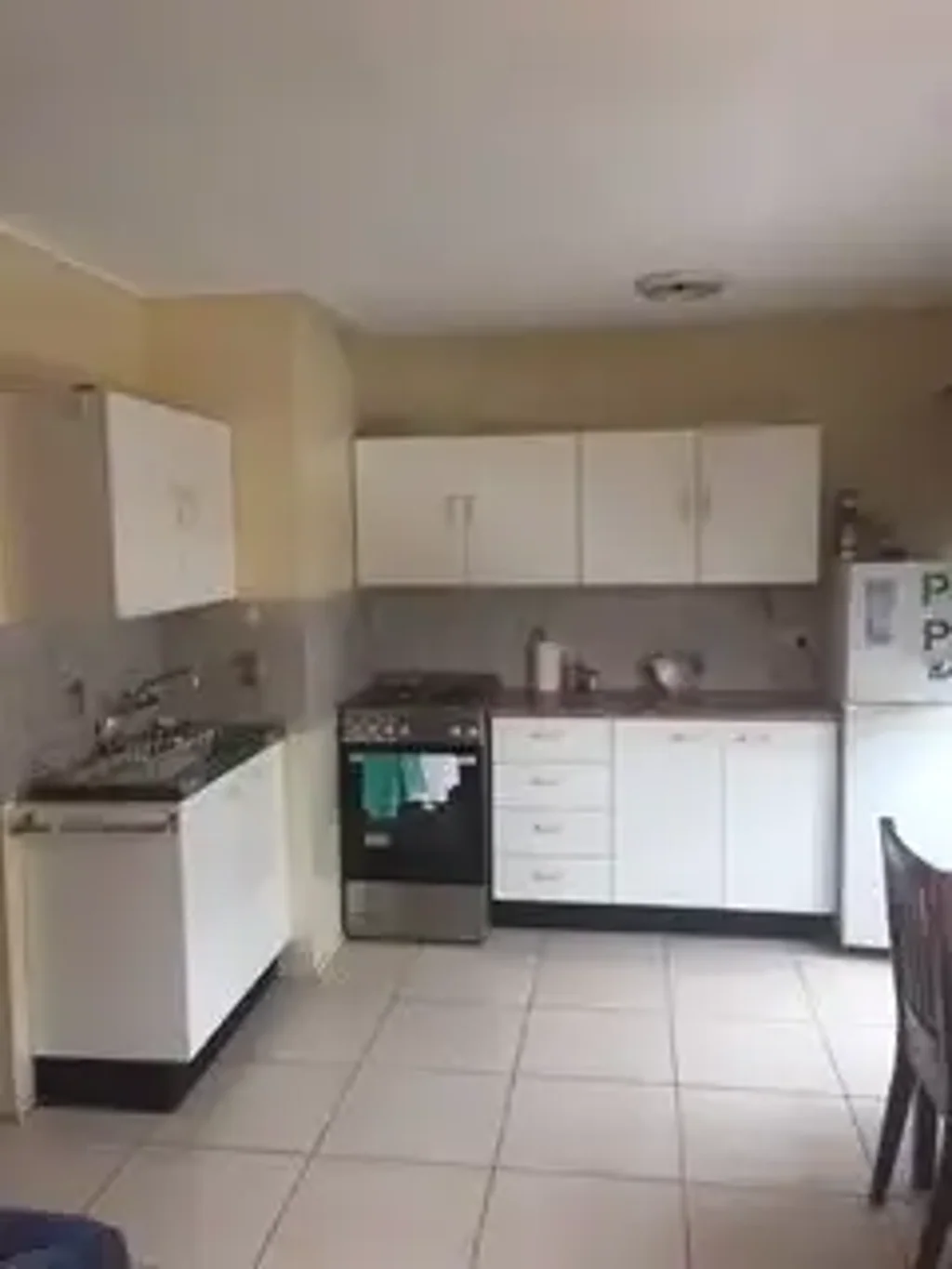 Furnished 1 Bedroom Unit, 4th Floor, lift currently not in working order     6-month lease $480.00 per week    available 15/10/2026