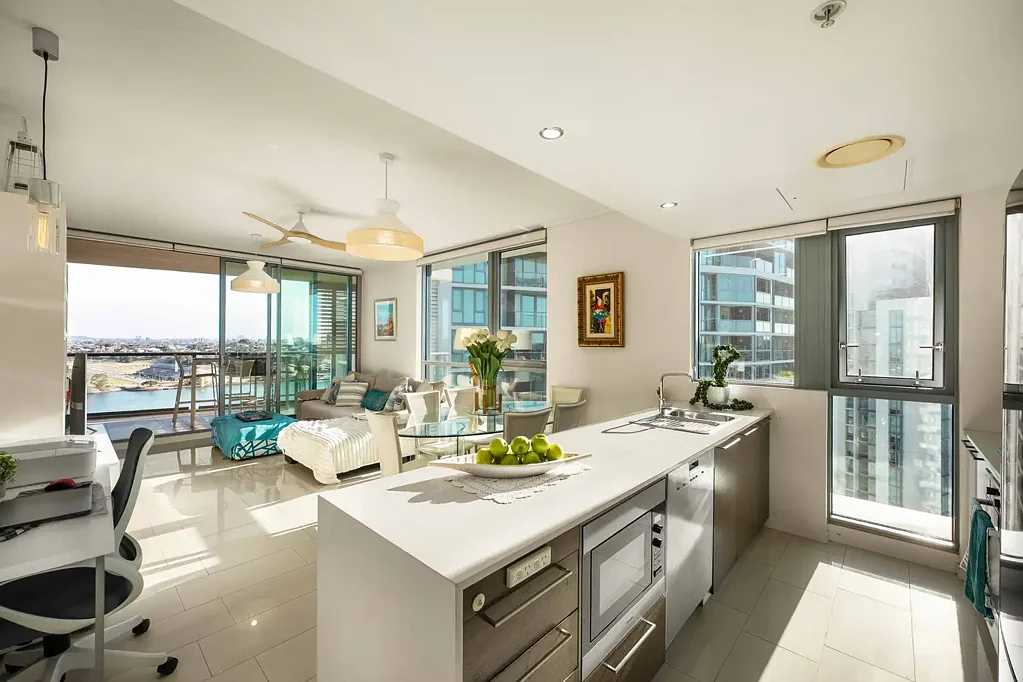 Hamilton 2Zimmer Stunning Waterfront Living in the Heart of Hamilton