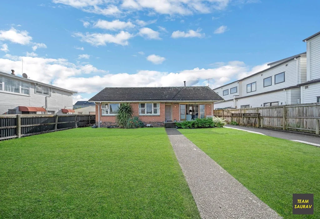 Papakura 3 Slaapkamer Solid Brick & Tile on a Generous 802sqm Section!