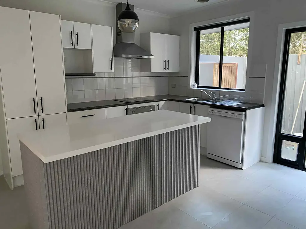 Stylishly Renovated Two Bedroom Unit in Prime Coburg Location