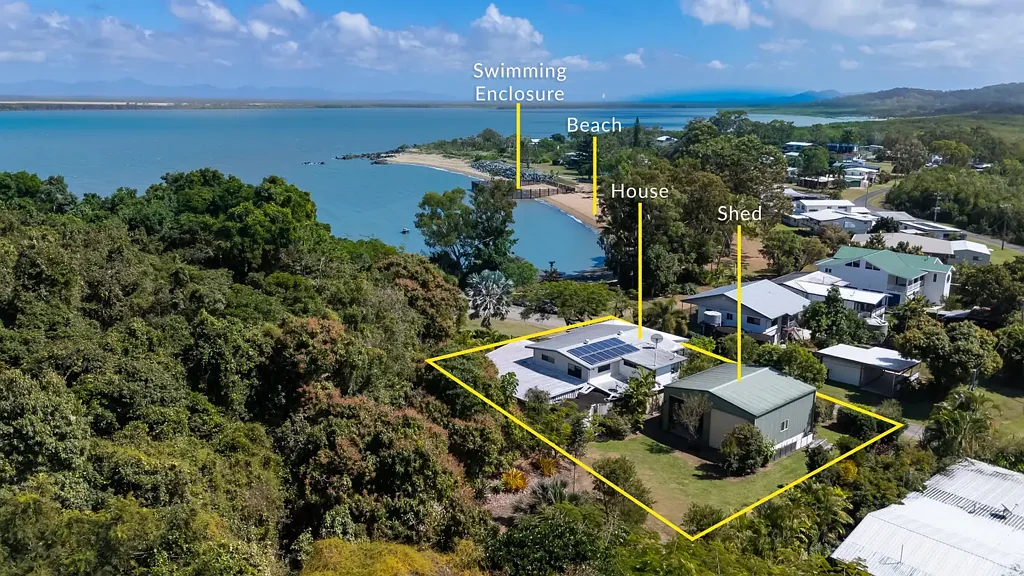 40 Davison Road, Wilson Beach, QLD 4800