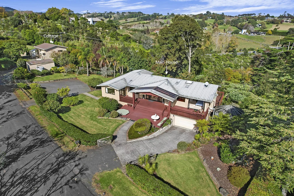 Whitford 7房 遗产房，6107㎡地块！梦想生活由此启航，主宅+次住宅，名校环伺，自然爱好者天堂！ Dream Big in Whitford