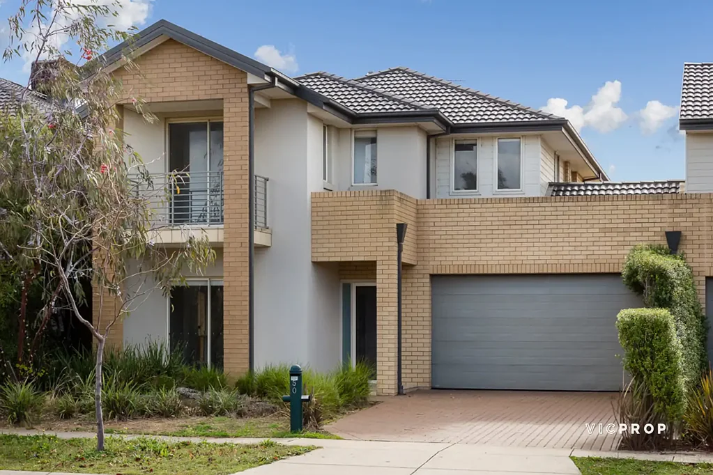 5-Bedroom Home with Dual Living Zones & Alamanda Zoning