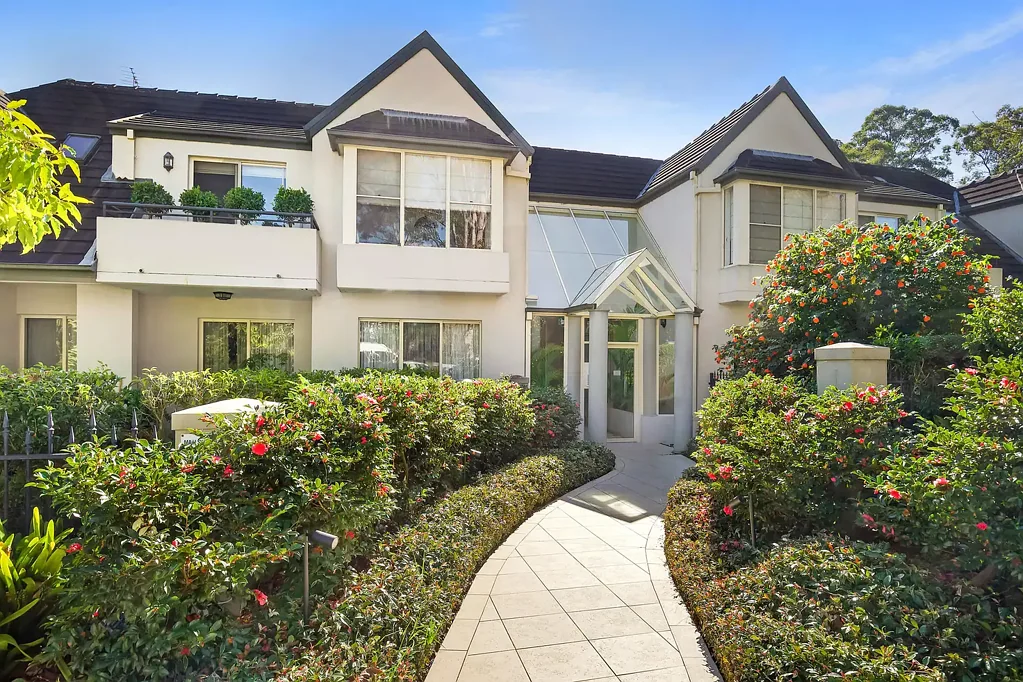 Gordon 3Phòng ngủ Elegant North-facing apartment in sought-after over 55's community