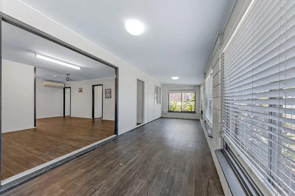 Renovated Home Close to the Beach with Huge Backyard!