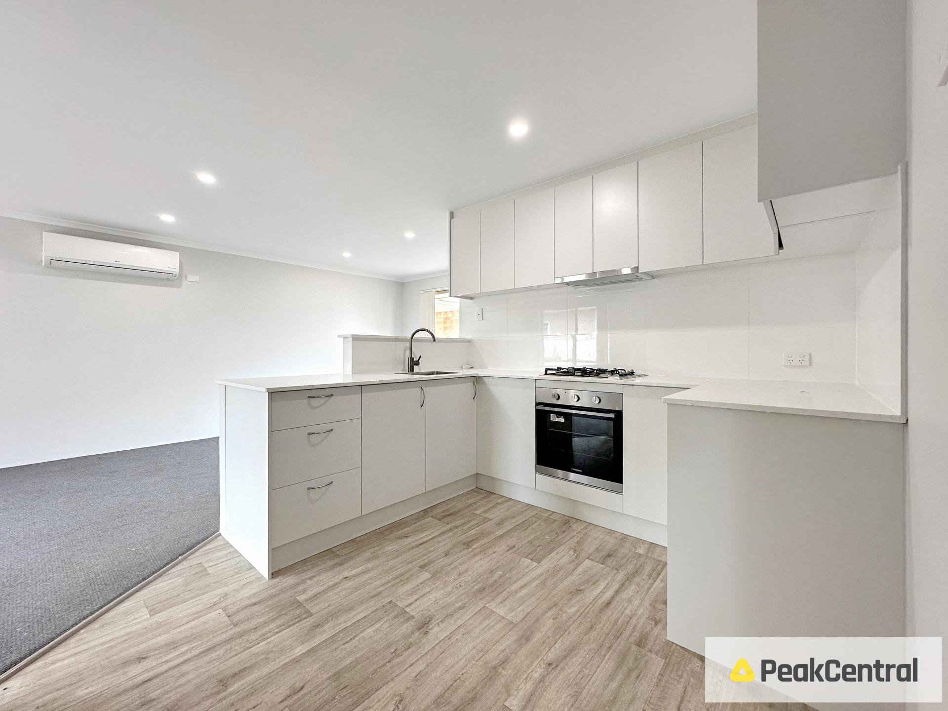 UNIT 2 36 STREICH AV, KELMSCOTT WA 6111, 0 રૂમ, 0 બાથરૂમ, House