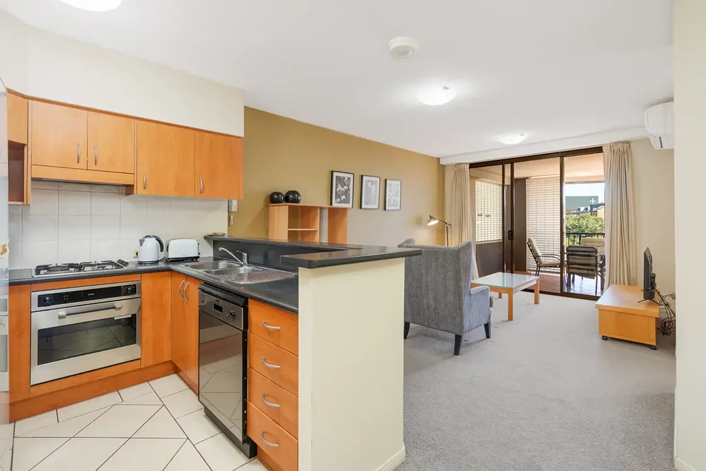 Auchenflower 1 Bedroom Move In and Nothing To Do