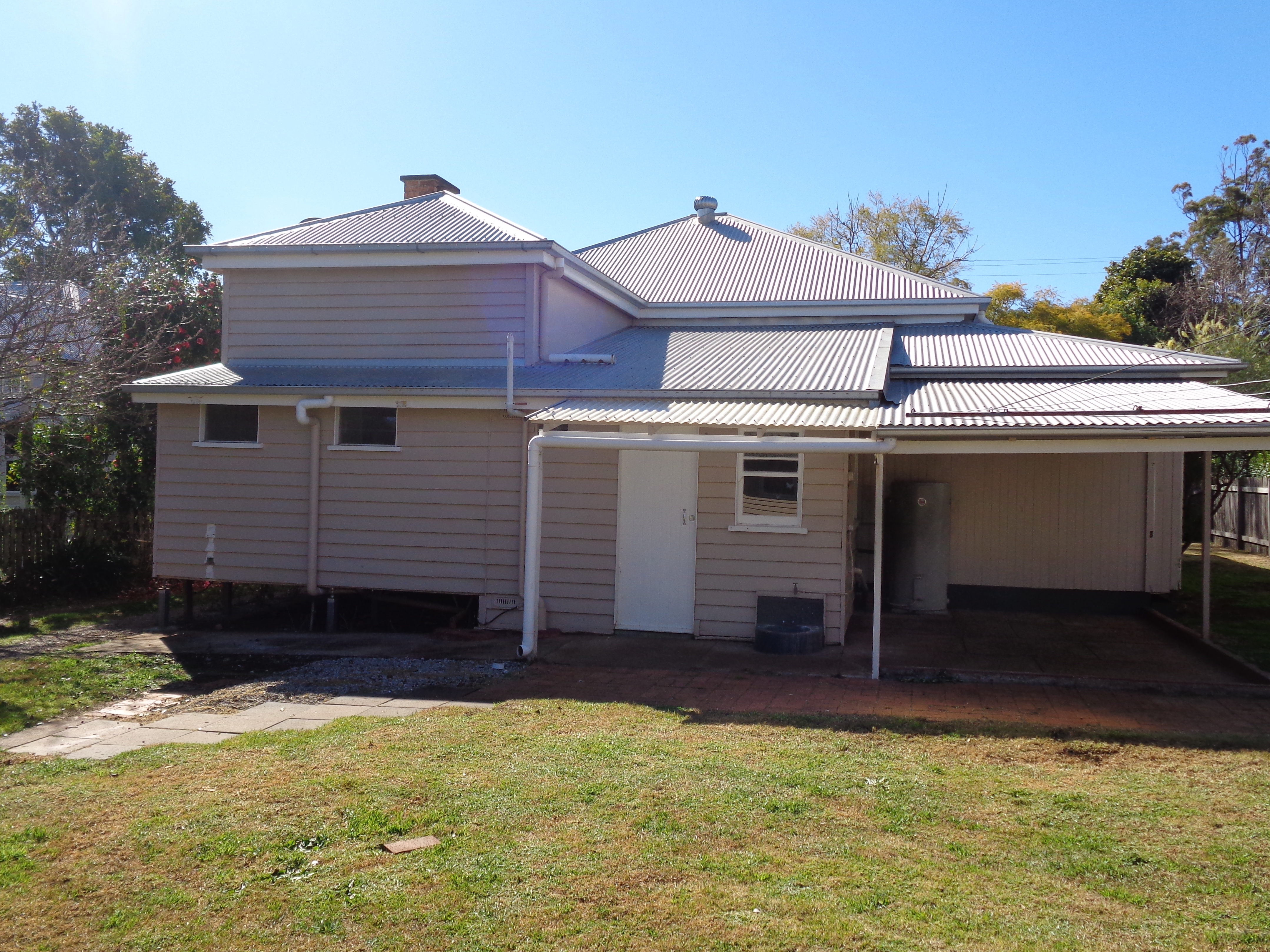 6 LILLEY ST, EAST TOOWOOMBA QLD 4350, 0 rūma, 0 rūma horoi, House