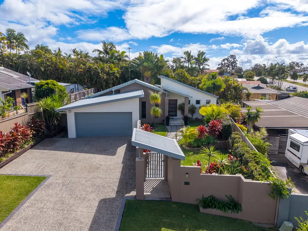 Robina 4房  Your Own Private Resort & Relaxed Family Living in the Heart of Robina