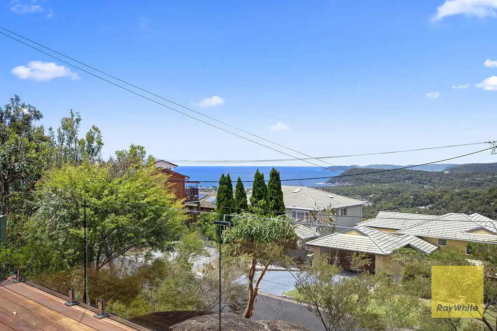 Umina Beach 3ห้องนอน UMINA HEIGHTS RESORT STYLE FAMILY HOME!!