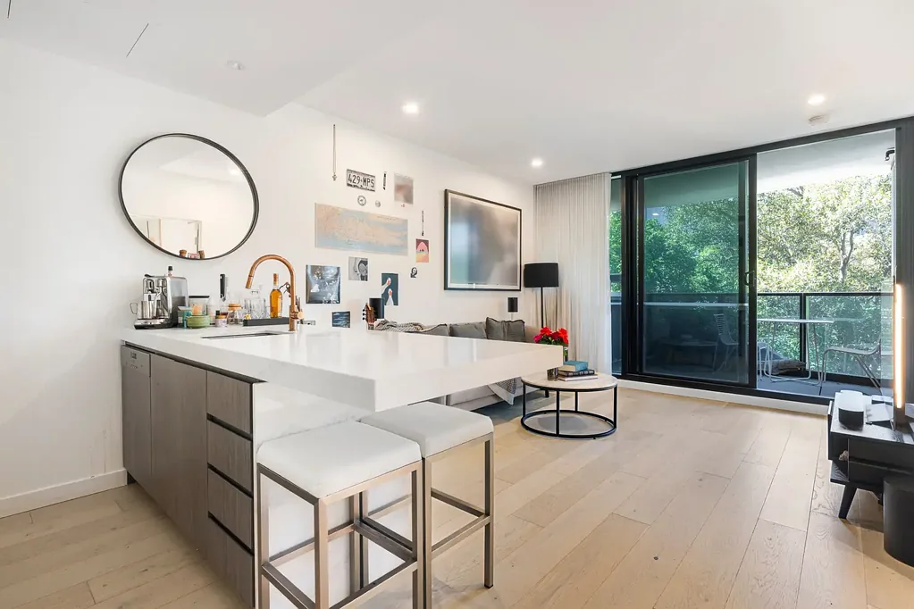 407/8 Bowen Crescent, Melbourne, VIC 3004