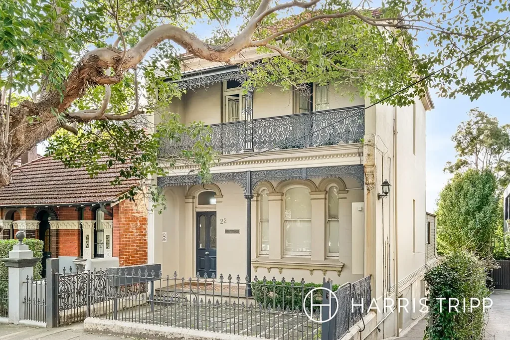 Victorian Studio in Prime Location