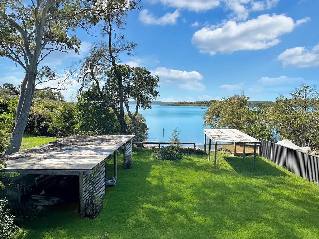 Macleay Island 2ਬੈੱਡਰੂਮ Spectacular Bay Views & Endless Potential
