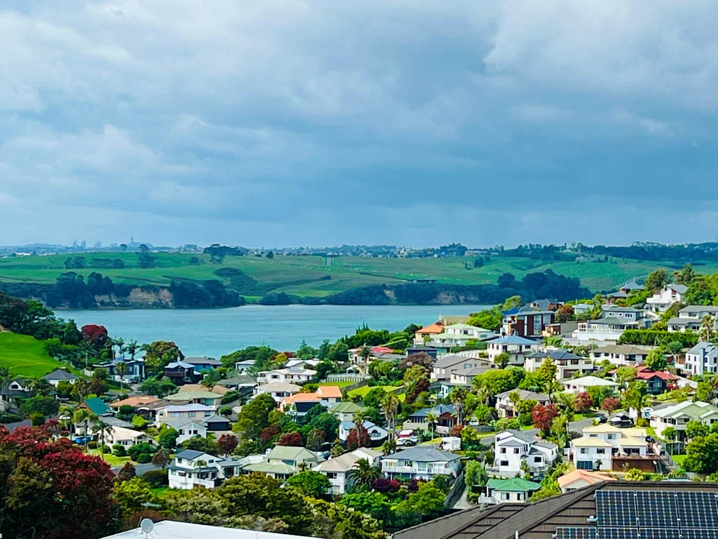 Arkles Bay Sunny Hilltop Gem