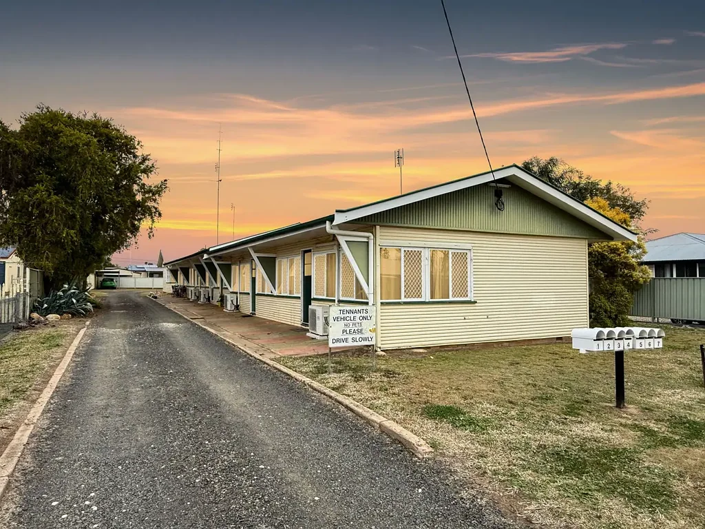12 Constance Street, Miles, QLD 4415